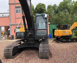 Excavatrice Volvo EC240D 2023 utilisée Corée 24ton pompe moteur à noyau de pelle rétro hydraulique à chenilles moyennes pour les excavations de terrassement - Product Image 4