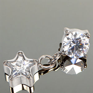 Fuxuan Astm F136 Titanium Prong Set Ronde Zirkoon Met Hart Bungelende Tragus Helix Intern Schroefdraad <span class=keywords><strong>Labret</strong></span> Piercing Sieraden - Product Image 6