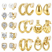Anting-anting klip tanpa tusuk warna emas dan perak untuk wanita dengan desain geometris, mutiara imitasi, dan hiasan berlian imitasi.
