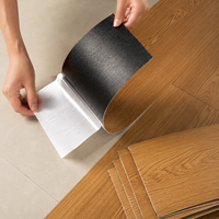 Losetas Autoadhesivas para Piso, PVC de Lujo, Estilo Moderno, para Renovación Interior, Dormitorio, Sala de Estar, Venta al Por Mayor Comercial