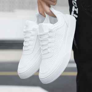 Zapatillas de skate, zapatillas blancas, zapatos de verano transpirables para hombre, estilo juvenil, nuevo modelo, suela gruesa, cordones modernos, ropa informal - Product Image 2