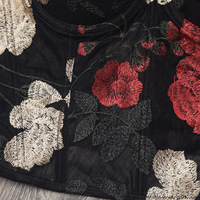 Vente en gros Top caraco vert clair de luxe avec broderie de fleurs Nouveau Crop Logo Cup Crochet Fermeture Corset Bustier Bra Top Manufacture