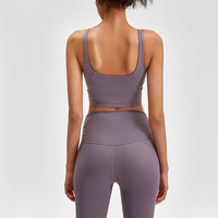 Soutien-gorge de sport Double couche pour femmes Nude Tight Ladies Gym Crop Top avec coussinets fixes Compression extensible et aligner Built Bra Tank Top
