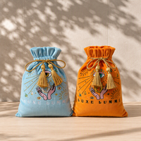 Sac de rangement pour cartes de tarot en velours brodé avec cordon de serrage personnalisé pochette d'emballage en tissu velours pour nappe cadeau dés bijoux divination