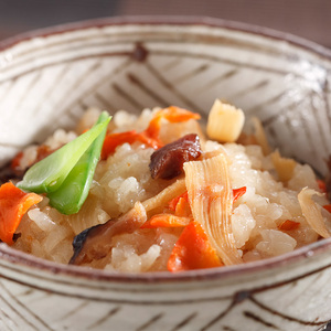 Arroz Gomoku tradicional japonés con condimento - Product Image 3