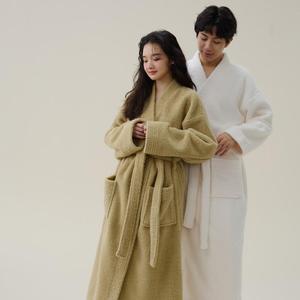 SMOOTH Nuovo Accappatoio Autunno Inverno in Pile Corallo e Velluto, <span class=keywords><strong>Pigiama</strong></span> Unisex Extra Lungo e Spesso per Coppie - Product Image 1