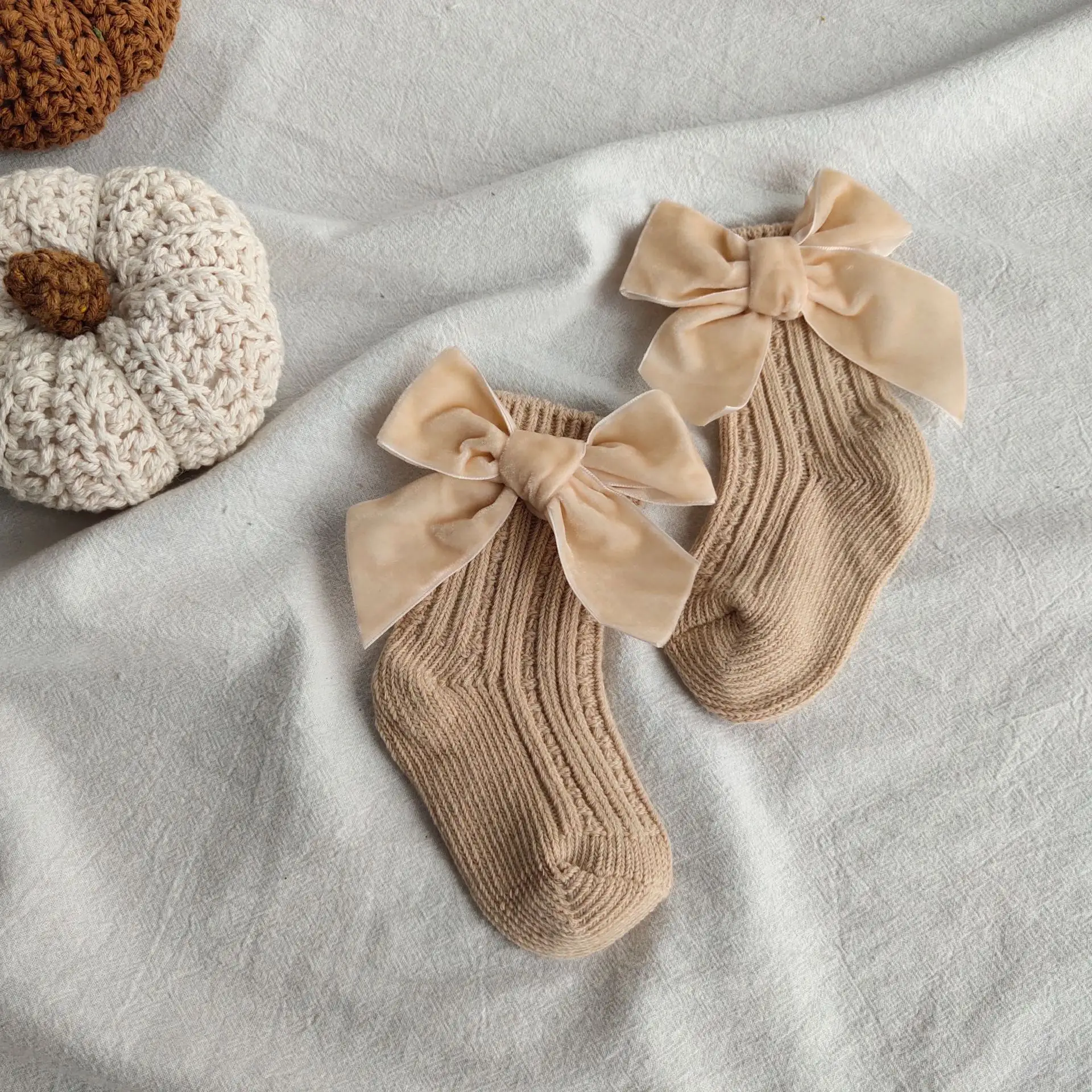 תינוקות בנות חמודות קשת קטיפה חג המולד גרבי תינוק סרוגות קשתות גדולות לסתיו החורף בספרד גרביים בינוניים בצבע אחיד