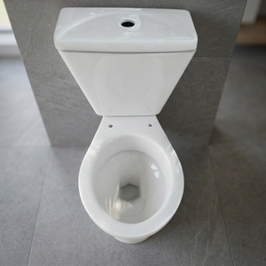 Ensemble WC complet en céramique avec cuvette à deux pièces, couvercle de siège en plastique et raccords LLC - Product Image 4