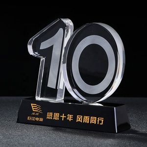Commercio all'ingrosso 10 anni venti anni personalizzazione personale 3d numero di taglio trofeo di cristallo premio per l'anniversario - Product Image 1