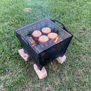 Barbecue à <span class=keywords><strong>bois</strong></span> multifonctionnel personnalisé pour l'extérieur, le camping et la terrasse, avec pioche à feu - Product Image 3