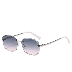 Lunettes de soleil polygonales sans monture, verres dégradés, protection UV400, mode unisexe, protection solaire pour adultes - Product Image 1