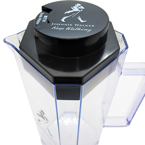 Pichet à eau gazeuse classique en plastique écologique avec couvercle - Product Image 1