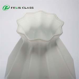 Cúpula de Vidrio Opal Blanco Soplado a Mano, Tamaño Personalizado, Forma Única, OEM, para Lámpara de Araña o Colgante - Product Image 2