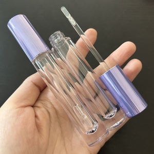 ISMAN 2026 Nuevo Tubo de Brillo Labial Redondo Morado de 6ml con Aplicador Transparente, Envase Vacío de Pared Gruesa para Brillo Labial, Venta al por Mayor, Contenedor con Logotipo Personalizado - Product Image 1