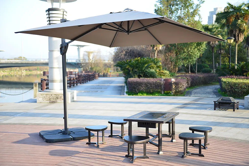 Best Selling Cantilever Umbrellas Parasol Luxury Restaurant Custom Patio Garden Outdoor Collapsible Outdoor Furniture 150cm