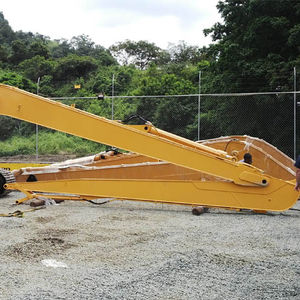 บูมและแขนแบบยาวสำหรับรถขุดโคมัตสึ รุ่น PC220 - Product Image 1