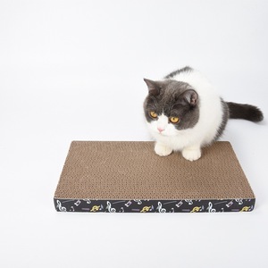 Rascador para Gatos de Cartón Corrugado de 1 Nivel con Patrón Geométrico, Resistente al Desgaste y Sin Pelusas - Product Image 2