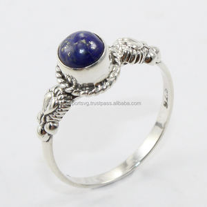 Anillo Clásico de Plata de Ley con Lapislázuli, Piedra Natural Azul, Anillo de Sello, Regalo para Ella, Hecho a Mano - Product Image 1