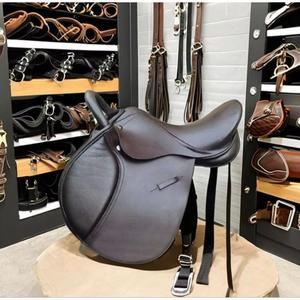 Selle de dressage anglais confortable avec siège de coussin doux et cadre d'arbre durable pour la sécurité des cavaliers - Product Image 3
