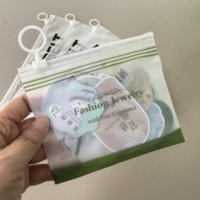 Sac à fermeture éclair en plastique recyclé certifié GRS, sac en polyéthylène mat, sac à fermeture éclair imprimé sur mesure pour l'emballage des vêtements