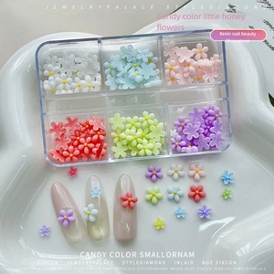 Adornos de Uñas con Flores de Cinco Pétalos Coloridas, Resina Blanca Mixta, Mini Flores Pequeñas, Accesorios para Decoración de Uñas - Product Image 2