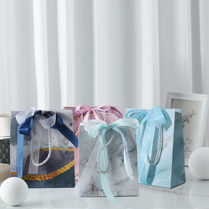 Sacchetto di carta d'imballaggio di acquisto del sacchetto di carta del regalo di Logo della stagnola di oro di <span class=keywords><strong>Jolly</strong></span> Eco su ordinazione all'ingrosso con la maniglia del nastro - Product Image 5
