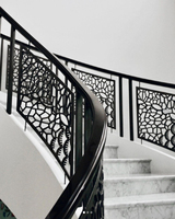 Grille d'escalier en bois d'usine Foshan Escalier d'intérieur de luxe en fer forgé avec design personnalisé