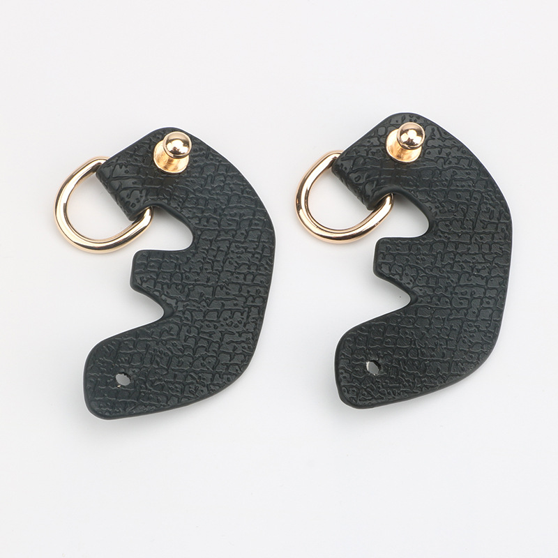 กระดุมหูหัวเข็มขัดสีทองสีดำขนาดใหญ่ [ไม่มีการเจาะ]