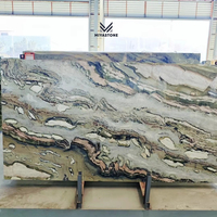 Panneau mural en marbre blanc poli moderne - Pierre élégante, durable et écologique pour les arrière-plans de télévision des villas, salons et intérieurs personnalisés