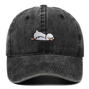 Cappellino da baseball unisex ricamato con disegno di anatra, adatto a tutte le stagioni, con vestibilità regolabile, un capo essenziale di tendenza. - Product Image 4