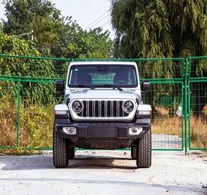 Vehículo Usado a Gasolina en Venta, Jeep <span class=keywords><strong>Wrangler</strong></span> 2024 2.0T <span class=keywords><strong>Sahara</strong></span> 4 Puertas, Volante a la Izquierda, 4x4, Especificaciones Estadounidenses, Todoterreno - Product Image 5