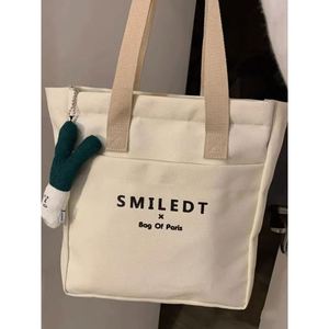 Bolsa de Mano Personalizada de Lona 100% Algodón, Color Sólido, Cierre de Cremallera, Ecológica, Reutilizable, Asa Larga, Impresión Serigráfica - Product Image 5