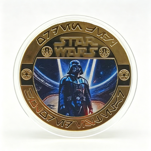 Pièces de monnaie 2026 Sci-Fi Space Galaxy Heroes : Cinq modèles de personnages colorés plaqués or avec étui en acrylique - Product Image 6