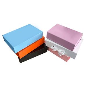 Caja de Regalo de Satén Personalizada Popular con Logotipo, Caja de Embalaje Plegable para Ropa, Caja de Lujo - Product Image 3