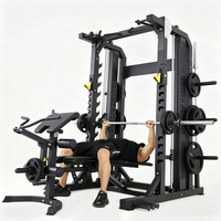 Machine Smith tout-en-un en acier moderne avec rack à squats, station de développé couché et station de tractions, équipement d'entraînement de force personnalisable