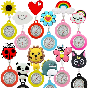 Adorabili cartoni animati animali retrattili amore cuore arcobaleno girasole infermiere medico ospedale clip da tasca appendere orologi al quarzo orologio - Product Image 1