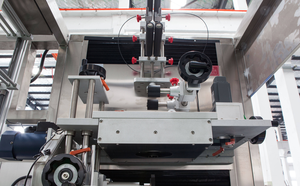 Etiquetadora automática <span class=keywords><strong>de</strong></span> mangas PET/PVC <span class=keywords><strong>de</strong></span> alta velocidad para todo tipo <span class=keywords><strong>de</strong></span> botellas <span class=keywords><strong>de</strong></span> plástico Control PLC - Product Image 5