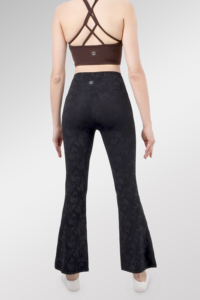 Leggings de sport et yoga personnalisés, sans couture, taille haute, effet push-up, légers, pour l'entraînement, OEM - Product Image 5