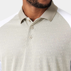 Vente en gros de polos de golf pour hommes en coton polyester, impression personnalisée, broderie de logo, ensemble de polos et shorts de golf - Product Image 3