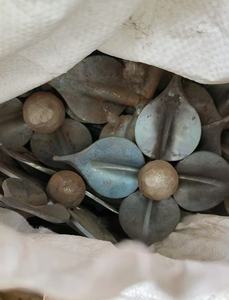 OUYA Tenture murale florale en acier forgé personnalisée Fleurs en fer Design unique pour portes d'<span class=keywords><strong>allée</strong></span> Accessoires de clôture Pression naturelle - Product Image 5