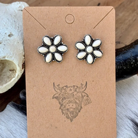 Boucles d'oreilles Western en forme de fleur en métal faites à la main avec bijoux en pierre turquoise Boucles d'oreilles Western en fausse pierre crème Boho Chic