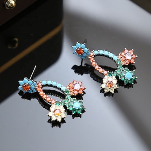 Pendientes de Aguja con Baño de Oro y Cobre, Estilo Europeo Americano, Modernos para Mujer, con Circonitas Geométricas en Colores Contrastantes, Regalo - Product Image 4