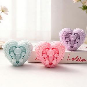 Nuevo Molde de Silicona de Grado Alimenticio TangChu para Velas con Forma de Oso y Corazón, Hecho a Mano en China - Product Image 1