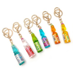 Llavero de <span class=keywords><strong>Soda</strong></span> <span class=keywords><strong>Japonesa</strong></span> <span class=keywords><strong>Ramune</strong></span> en Miniatura, Adorno para Casa de Muñecas, Accesorio para Bolsos - Product Image 2