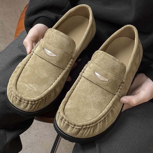 Mocasines retro plisados, elegantes zapatos de hombre para uso formal en negocios, zapatos de cuero cómodos de una pieza con suela ancha y sin cordones. - Product Image 3