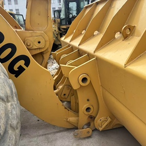 Cargadora de Ruedas Caterpillar 980G Modelo 2020, Capacidad de Carga Nominal de 45 Toneladas, Cabina Cerrada Amarilla, Neumáticos Todoterreno Grandes, Motor y Bomba - Product Image 5