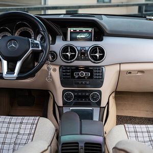 Xingbaiwang Mercedes-Benz Panneau de console centrale en fibre de carbone pour climatisation et lecteur CD 2012-2015 GLK300 260 200 - Product Image 2