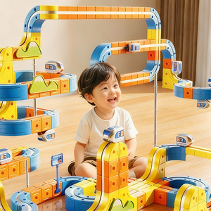Nouveauté : Jouet éducatif polyvalent avec rails de train électriques pour enfants, cadeau d'anniversaire idéal pour les garçons et les filles - Product Image 4