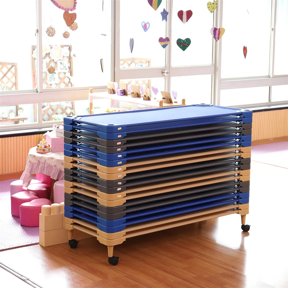 OEM and ODM steel tube mesh child daycare center children bed house for kindergarten