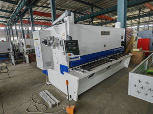 DAC360 Guillotine <strong>Shearing</strong> <strong>Machine</strong> 16*3200 Metal Hydraulic <strong>Shearing</strong> <strong>Machine</strong> for Steel Cutting - Product Image 2